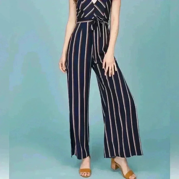 Selfie Leslie Women’s Kallie Navy Striped Jumpsuit Size X-Small - Picture 1 of 13